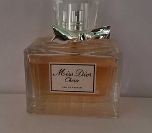 Miss Dior Cherie Perfume
