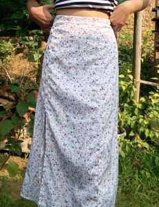 Floral Slit Cut Skirt 🦢