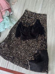 Sequin Lehenga Choli Set (M)