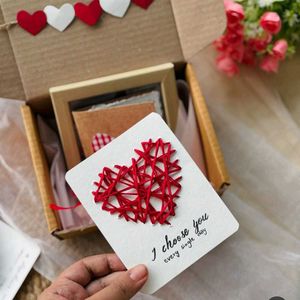 Handmade Valentine&#39;s Day Gift Box