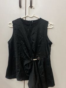 Black Sleeveless Top with pearl Details😍