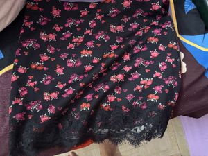 Floral Mini Skirt with Lace Trim-M sized