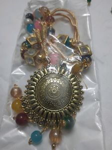 Antique gold necklace with earrings