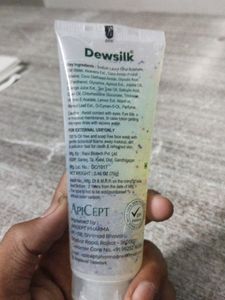 New Facewash For Men And Women Both