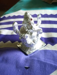 Vinayakar Idol