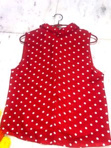 women stylish crop top