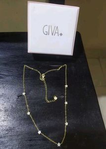 GIVA Star Necklace 🆕