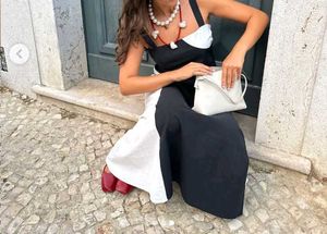 Savana Flared Dress