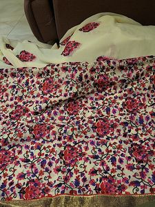 Thread Work Saree With Padded Blouse