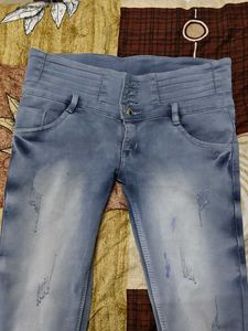 Stylish High-Waisted Denim Jeans