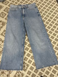 Zara Light Wash Denim Jeans