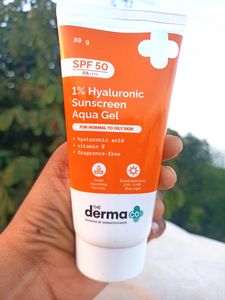 80 g ❤️ The Derma Co 1% Hyaluronic Acid Sunscreen