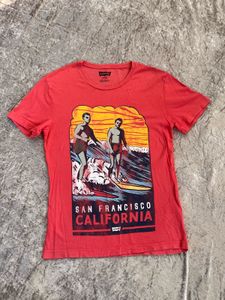 Levi&#39;s San Francisco Graphic Tee