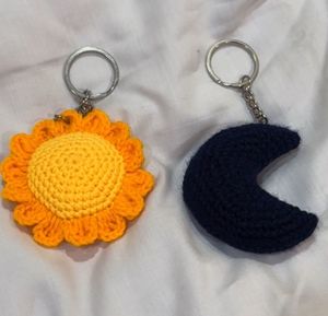 Any 1 crochet keychain @ ₹150