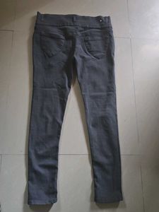 👖 Trendy Grey Women’s Jeans