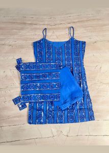 Blue Embellished Kurti With Flared Pants Suit Set