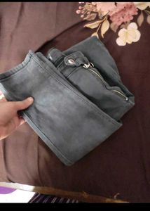 Women Faded Black Color Used Jean&#39;s Waist 28 To 32