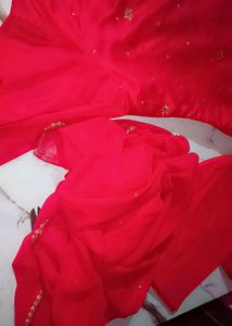 Bhut Khubsurat Silk Suit