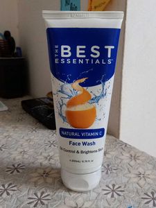 The Best Essentials Vitamin C Face Wash