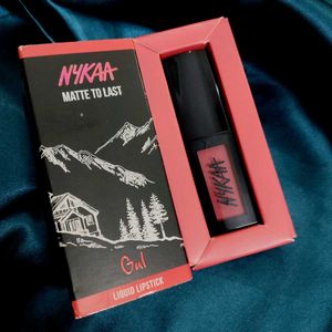 Nykaa Matte Lipstick - Gul