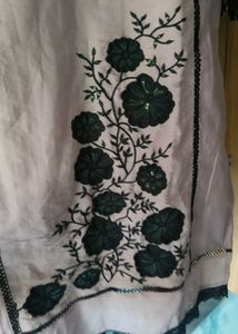 New Pakistani Embroidered Kurta Set