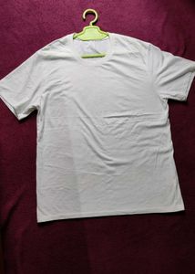 Plain White Tee - Classic &amp; Versatile