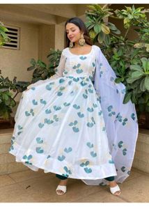 Dupatta And Pant Set