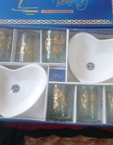 6 Glass With 2 Heart Bowl