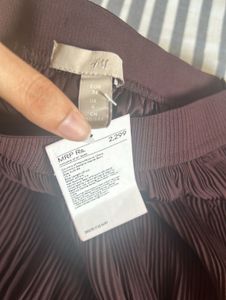 H&amp;M Pleated Skirt