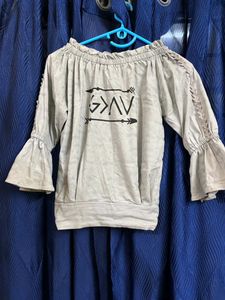 Off shoulder Crop Top