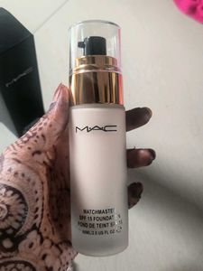 MAC Matchmaster Foundation SPF 15
