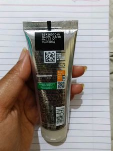 Garnier Bright Complete Vitamin C Serum Cleanser
