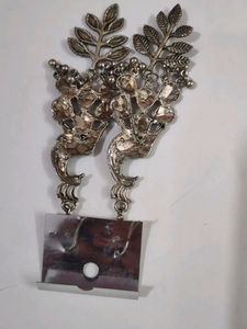 fashion earrings brand new hanging ear rings. peac