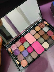 Multicolor Eyeshadow Palette