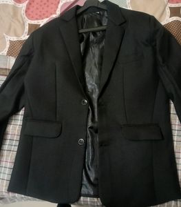 BLACK FORMAL BLAZER
