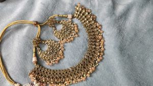Elegant Kundan Necklace Set