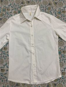 BASIC WHITE SHIRT