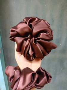 SATIN SCRUNCHIES