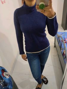 Halter Neck Sweatshirt