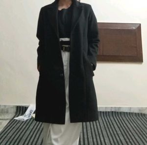 Korean style black long coat for women.