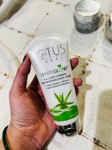 Lotus Herbals White glow Day And Night Pack