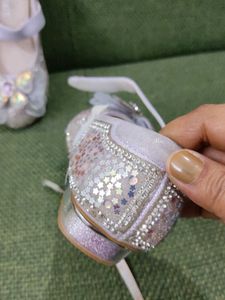 Cute Glittery Girl&#39;s Shoes
