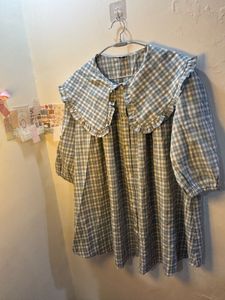 Cute Plaid Top with Ruffle Collar