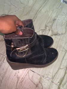 Black Boots