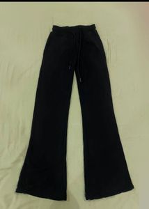 Everdion Flared Black Sweat