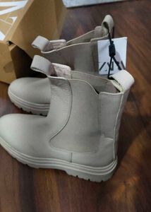 Zara Chunky Chelsea Boots
