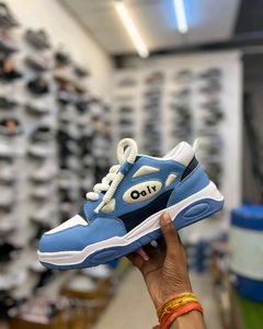 Ooggy Shoes