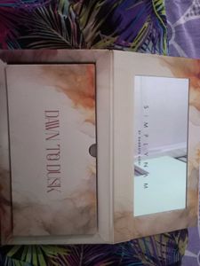 eyeshadow palette