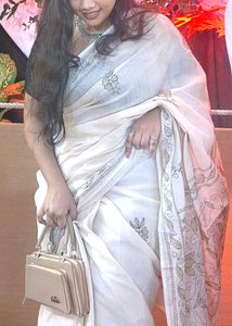 Classy Off-White Bengali  Saree (women&#39;s)