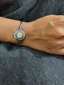 Silver Sleek Watch- Latest Trend
